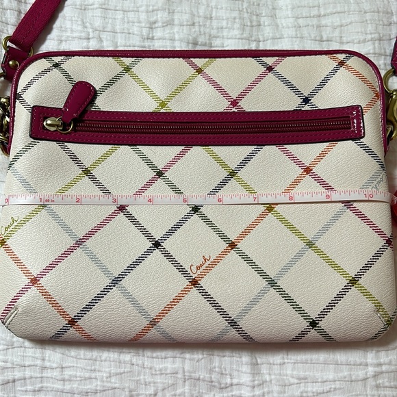 Coach iPad carrier. New, new used, but doesn’t have tags. - Picture 6 of 7